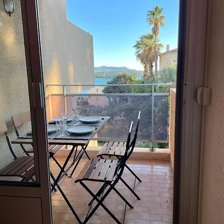 Proche De La Plage, A 12 Min A Pied Du Port, Place De Parking Apartmán *